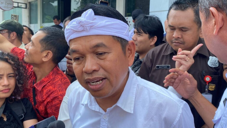 Dedi Mulyadi Umumkan Mau Hapus Pajak Kendaraan, Diganti Jalan Berbayar